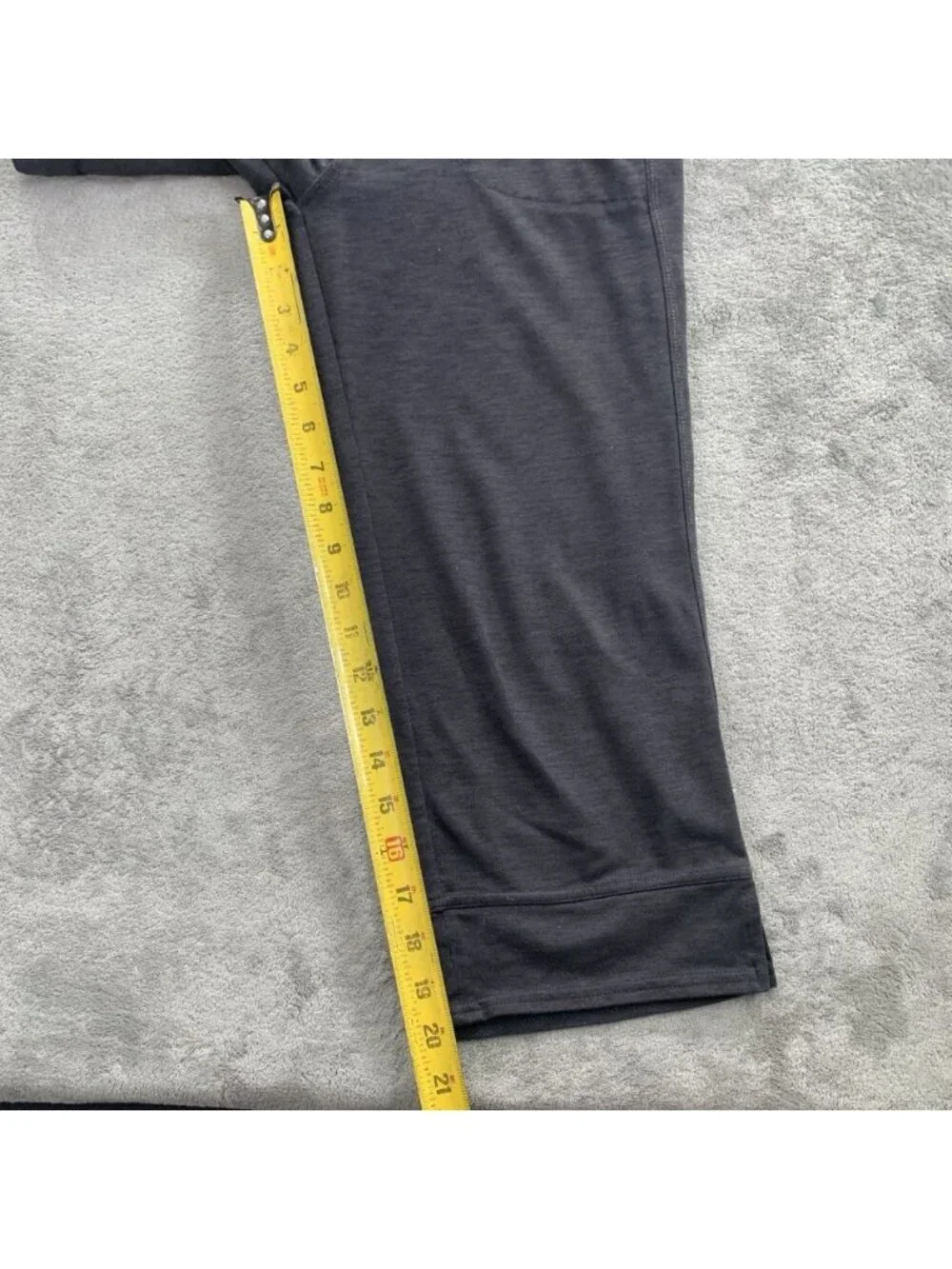 Kuhl Mova Capri Pants Size 10 Heather Gray Hiking Outdoor Gorpcore Stretch *FLAW